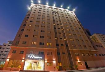 Monroe Hotel & Suites allows 18 year olds to book a room