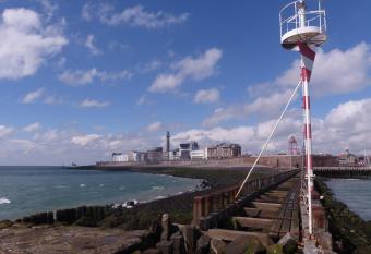 Bellevue Boulevard 32a allows 18 year olds to book a room