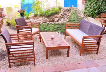 Hotel Durand Le Patio allows 18 year olds to book a room