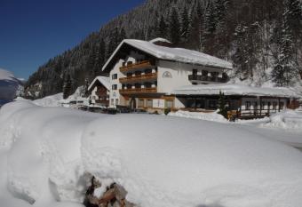 Hotel Zerres has Balcony rooms