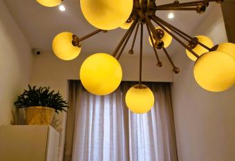 Hostal Comercial has Balcony rooms