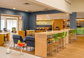 Sonesta Select Boston Foxborough Mansfield has Balcony rooms