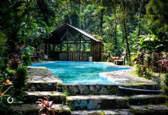 Princesa de la Luna Ecolodge allows 18 year olds to book a room