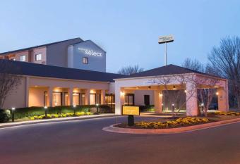 Sonesta Select Columbia has Balcony rooms