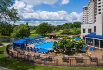 Hilton Chicago/Oak Brook Hills Resort & Conference Center has Balcony rooms