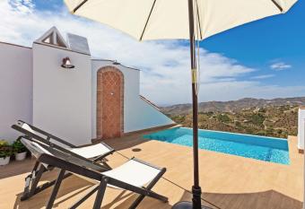 EL TORREON 109 CHARMING B&B - Recomendado Adultos allows 18 year olds to book a room