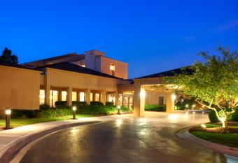 Courtyard by Marriott Columbus Worthington has Balcony rooms