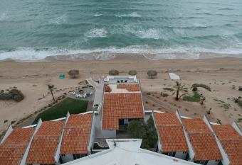 Jardin Del Mar has Balcony rooms