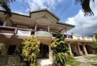Riverside at Aninuan Accommodation and Food has Balcony rooms
