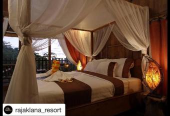 Rajaklana Resort and Spa has Balcony rooms