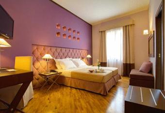 Hotel Messenion has Balcony rooms