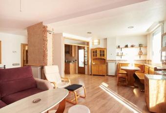 Trampantojo Apartamento en el Corazon de Pamplona has Balcony rooms