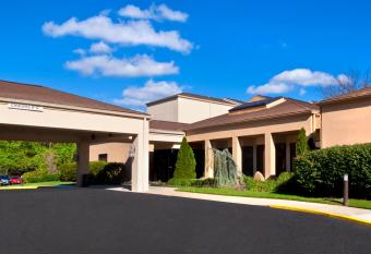 Courtyard by Marriott Lincroft Red Bank allows 18 year olds to book a room