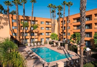 Sonesta Select Los Angeles Torrance South Bay has Balcony rooms