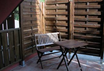 Masia Vista Hermosa has rooms with a private hot tub