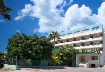 Hotel Europa has Balcony rooms