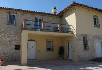 Il casale di famiglia has Balcony rooms