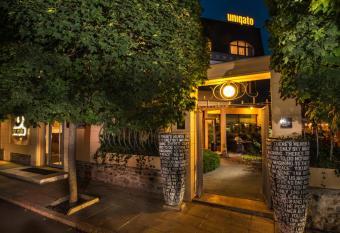 Uniqato Hotel has Balcony rooms