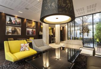 H  tel Duo has Balcony rooms