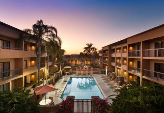 Courtyard by Marriott Fort Myers Cape Coral has Balcony rooms