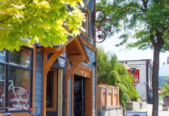 The Lodge at Arrow Lakes allows 18 year olds to book a room