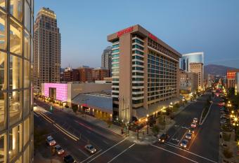 Salt Lake Marriott Downtown at City Creek allows 18 year olds to book a room