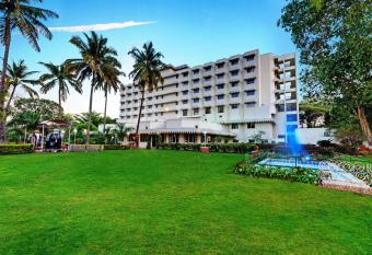 Ambassador Ajanta Hotel, Aurangabad has Smoking rooms