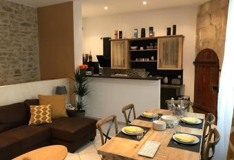 Appartements nimes has Balcony rooms