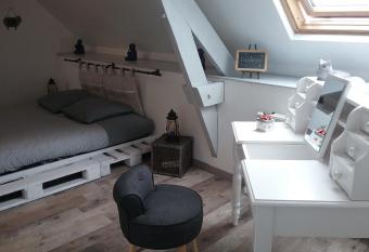 Chambre d h  tes  has Balcony rooms