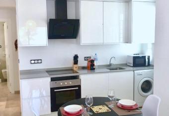 Albir 21 by Albir Proper Properties has Balcony rooms