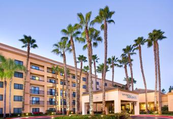 Sonesta Select Laguna Hills Irvine Spectrum has Balcony rooms