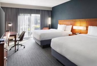 Courtyard by Marriott Tampa Westshore/Airport allows 18 year olds to book a room