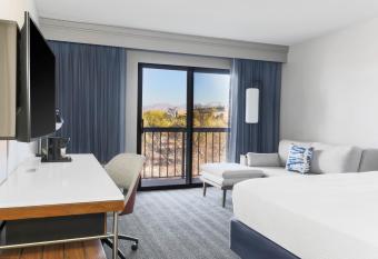 Courtyard by Marriott Tucson Airport has Balcony rooms