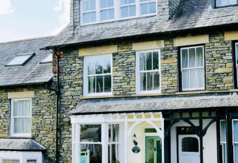 Fellview Guest House allows 18 year olds to book a room