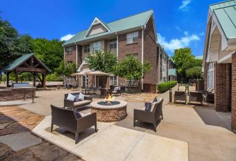 Sonesta Es Suites Dallas Richardson allows 18 year olds to book a room