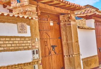 Casa de Hu  spedes Faletto has Balcony rooms