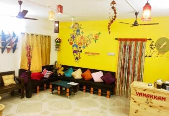 Royal Meriton Paying Guest for Men has Balcony rooms