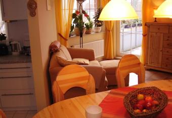 ABT Private Apartments Hannover Exhibition Ground (room agency) has Balcony rooms