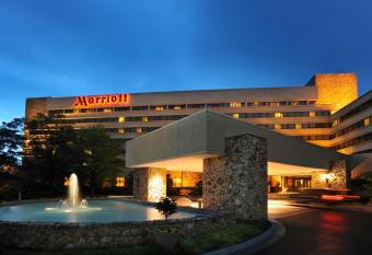 Marriott Lexington Griffin Gate Golf Resort & Spa has Balcony rooms