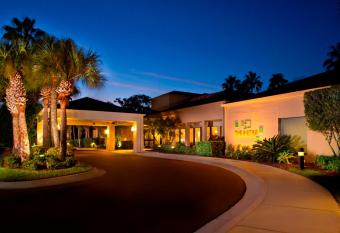 Courtyard Melbourne West allows 18 year olds to book a room