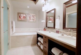 The Ritz-Carlton Lake Tahoe has rooms with a private hot tub