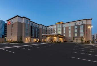 Hampton Inn & Suites Indianapolis/Keystone has Balcony rooms