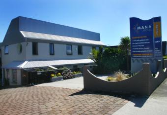 AAA Mana Motel has Balcony rooms