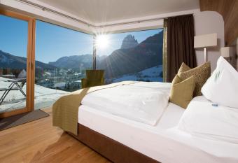 Hotel Grien has Balcony rooms