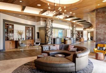 Archer Hotel Florham Park has Balcony rooms