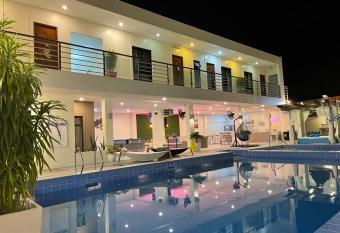 Ezekiel s Private Hot Spring Resort has Balcony rooms