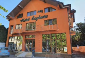 Hotel Euphoria allows 18 year olds to book a room