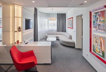 Holiday Inn Vilnius, an IHG Hotel allows 18 year olds to book a room