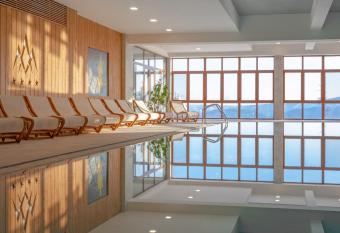 Grand Hotel BELLEVUE has Balcony rooms