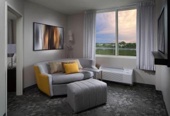 Courtyard by Marriott Miami Dadeland has Balcony rooms